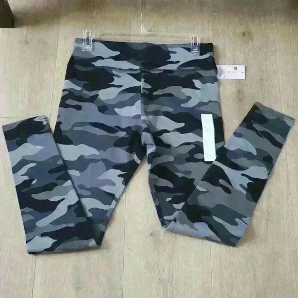 Nwt: Wild Fable Camo Legging Size: M - Picture 3 of 3